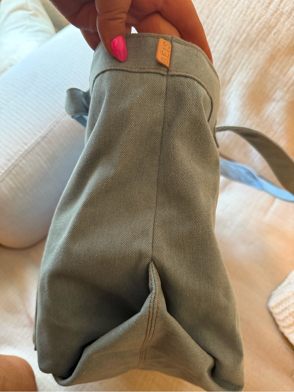 Beis x GAP - Canvas travel tote in Jean - Picture 5 of 10